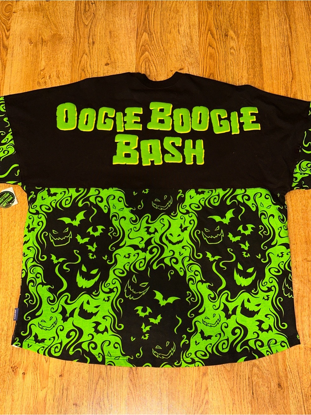 DISNEY 2023 Oogie Boogie Bash Glow In The Dark Spirit Jersey Disney Park 2XL NWT